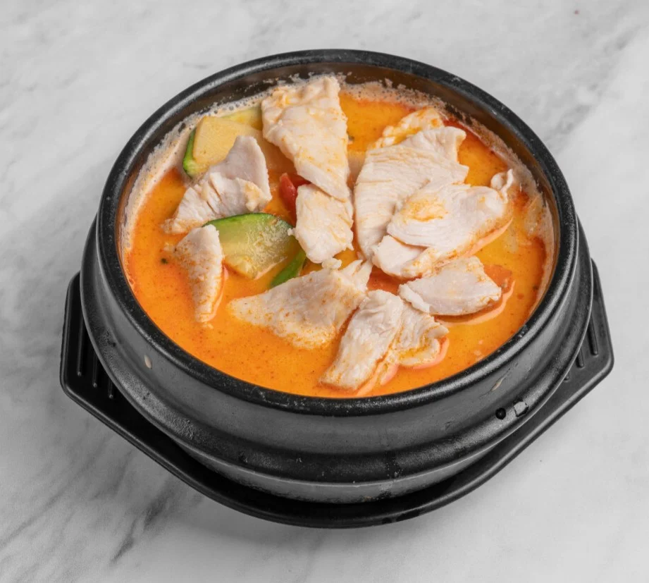 Gäng Gai, rotes Thai-Curry — Asia Quick Kiel